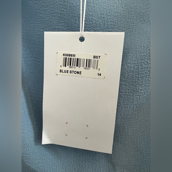 Gal Meets Glam Yvonne Dress - Picture 4 of 8